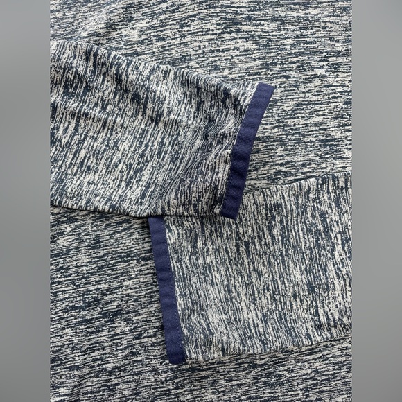 ***Under Armour Long Sleeve Tee - Picture 7 of 7